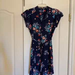 Short sleeve dress